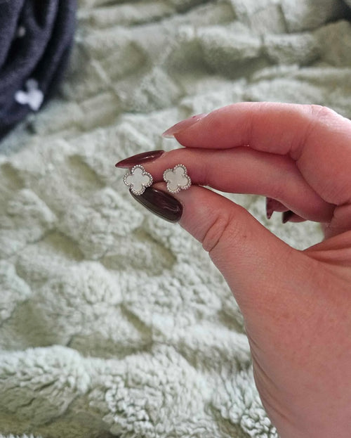 Mini Clover Earring