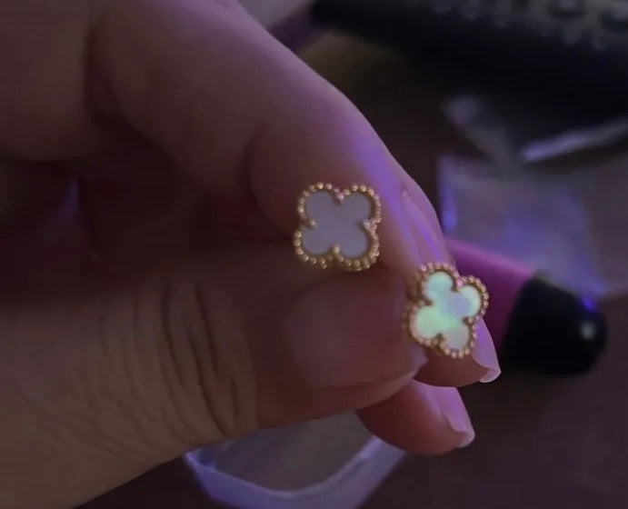 Mini Clover Earring