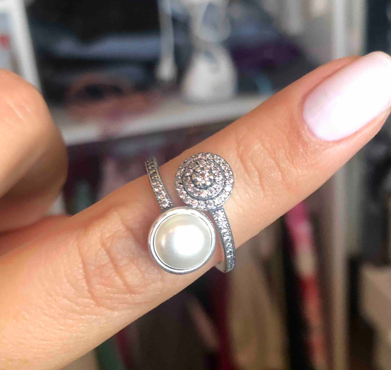 White Crystal Pearl Ring